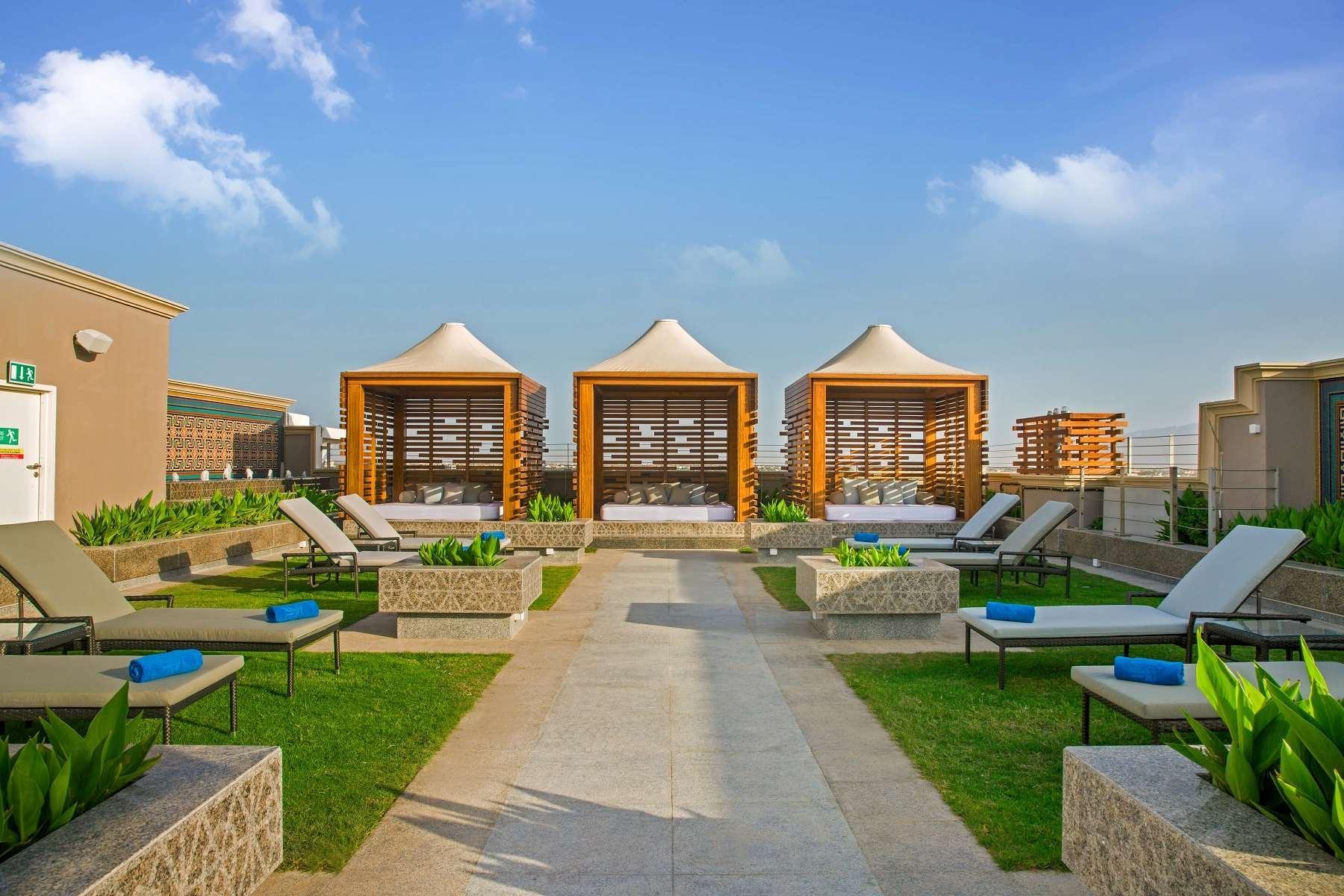 Ayla Grand Hotel Al Ain Exteriör bild